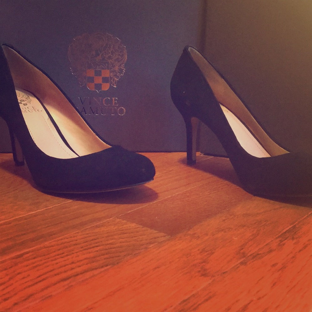 Black Vince Camuto heels